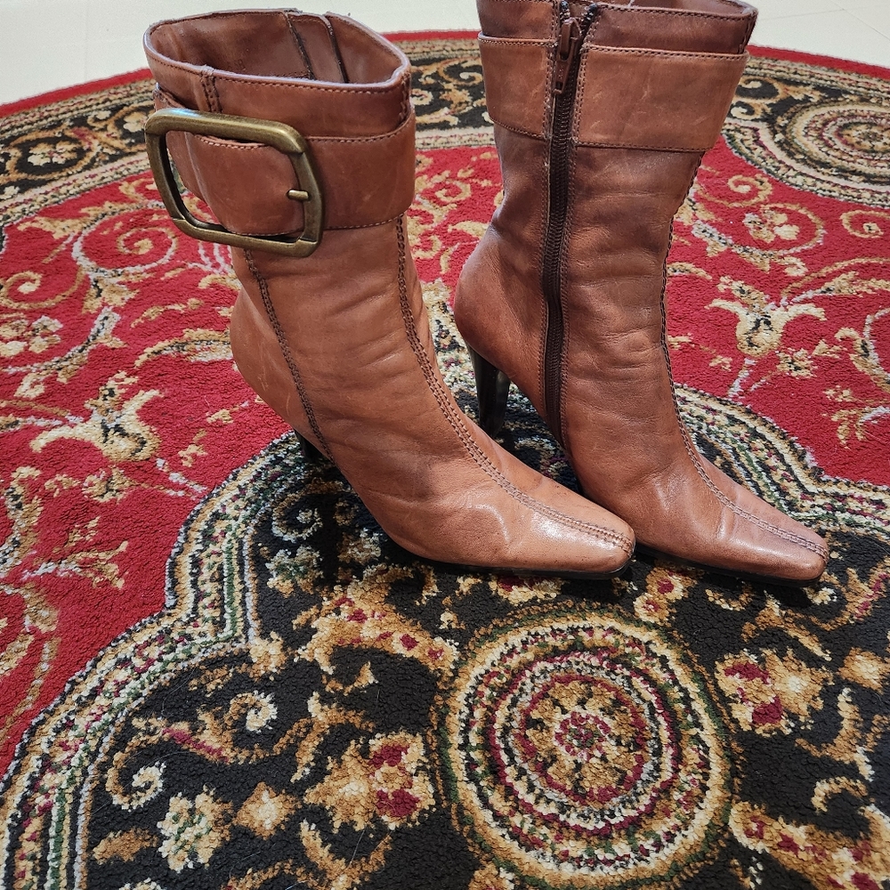 Vintage Bakers Daisy Cognac Leather Buckle Boots Y2K Square Toe Size 6.5 - Picture 3 of 7